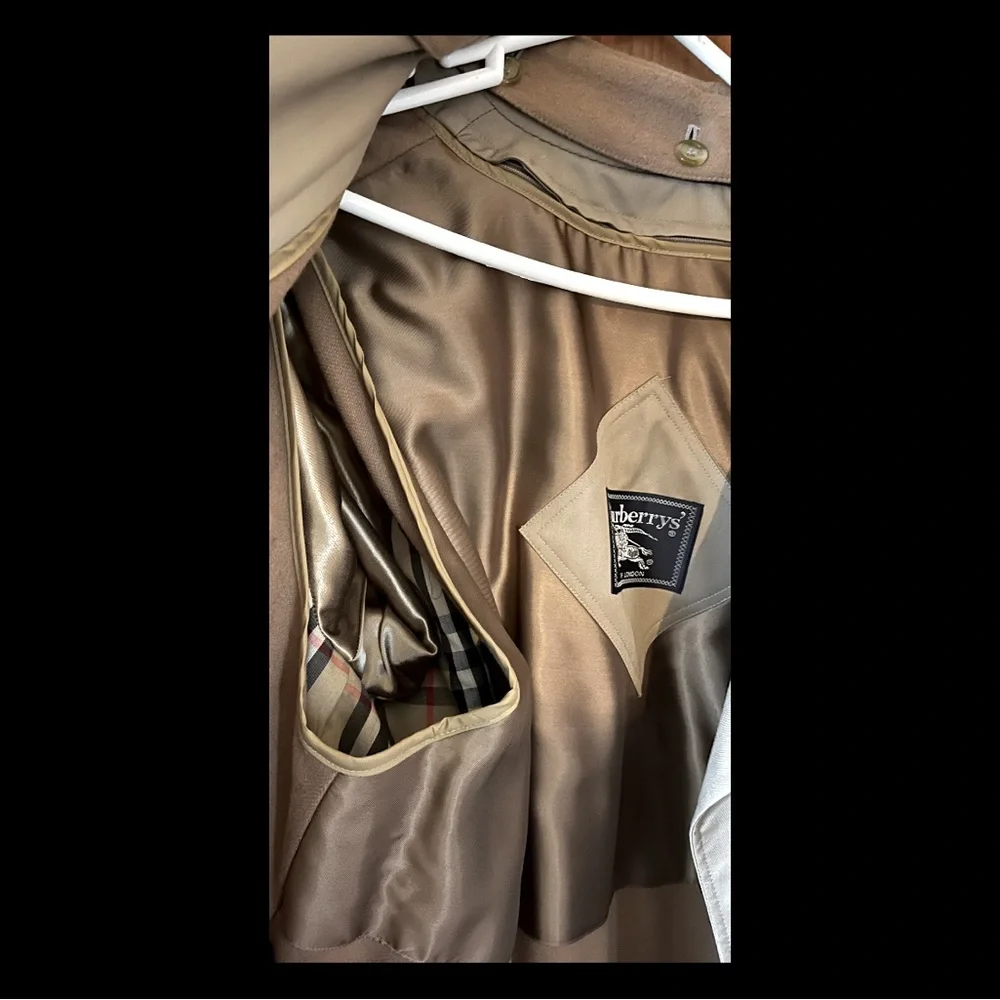 Ladies’ Burberry Trench Coat - Picture 3 of 7